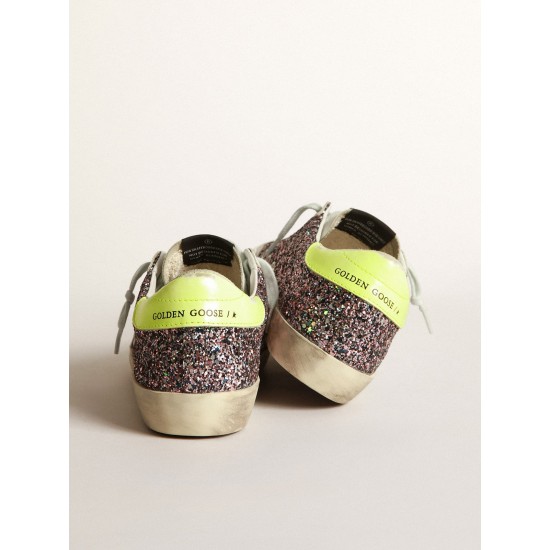 Super-Star sneakers in gray and pink glitter with ice-gray suede star and fluorescent yellow leather heel tab Super-Star sneakers in gray and pink glitter with ice-gray suede star and fluorescent yellow leather heel tab