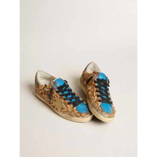 Men’s Super-Star LAB in leopard pony skin with gold star and gray heel tab Men’s Super-Star LAB in leopard pony skin with gold star and gray heel tab