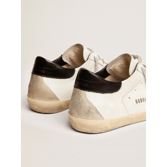 Men's Super-Star with black heel tab and metal stud lettering Men's Super-Star with black heel tab and metal stud lettering