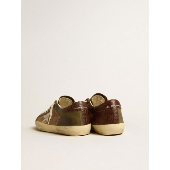 Super-Star LTD in green leather and tobacco-colored suede with silver star Super-Star LTD in green leather and tobacco-colored suede with silver star