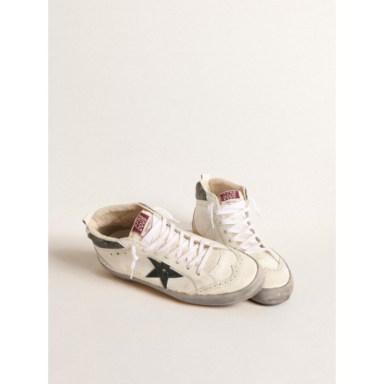 Mid Star with green metallic leather star and white flash Mid Star with green metallic leather star and white flash