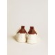 Men’s Starter in white leather with burgundy nubuck heel tab Men’s Starter in white leather with burgundy nubuck heel tab