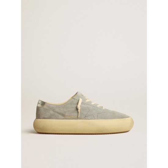 Men's Space-Star shoes in ice-gray suede with perforated star Men's Space-Star shoes in ice-gray suede with perforated star