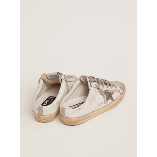 Super-Star Sabots in white leather and gray suede with silver glitter star Super-Star Sabots in white leather and gray suede with silver glitter star