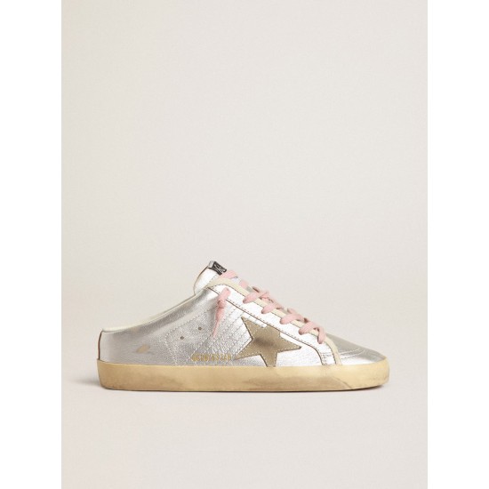 Super-Star Sabots in silver metallic leather with suede star Super-Star Sabots in silver metallic leather with suede star