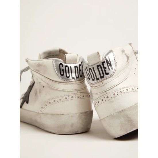 Women's Mid Star with laminated heel tab and glitter laces Women's Mid Star with laminated heel tab and glitter laces