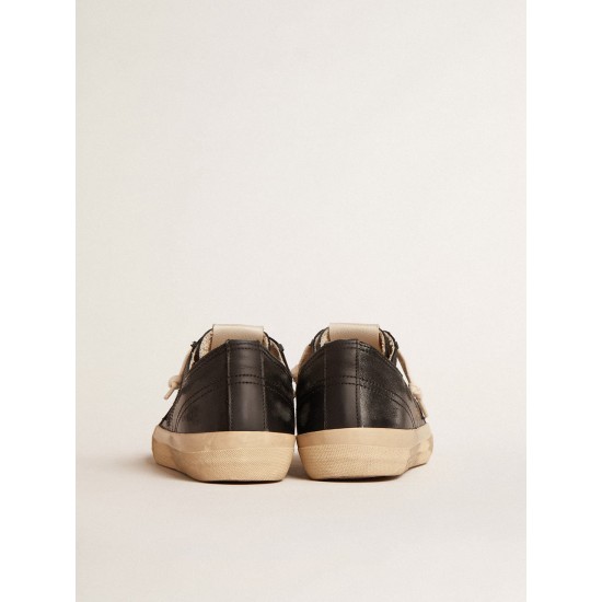 Women’s V-Star in black nappa leather with a black leather star Women’s V-Star in black nappa leather with a black leather star