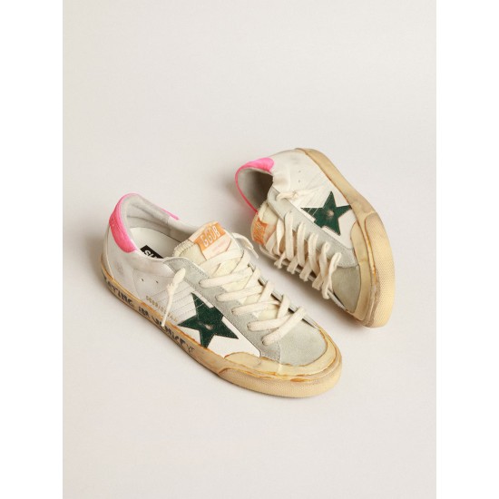 Super-Star Penstar with green star and fluorescent lobster heel tab Super-Star Penstar with green star and fluorescent lobster heel tab
