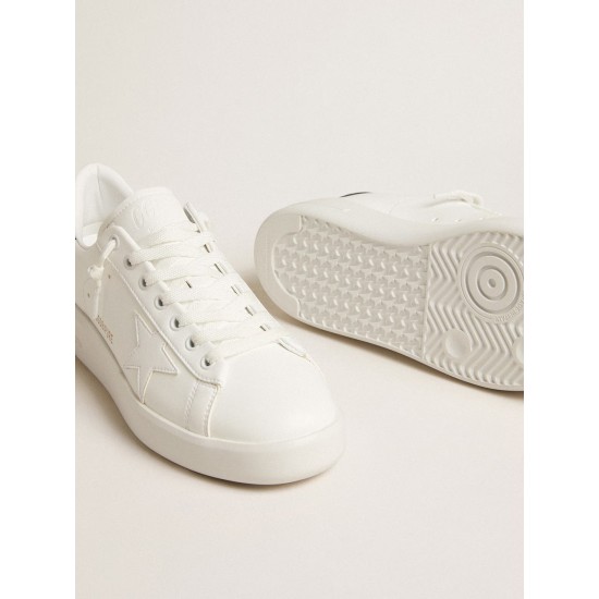 Women’s bio-based Purestar with white star and mirror-effect heel tab Women’s bio-based Purestar with white star and mirror-effect heel tab