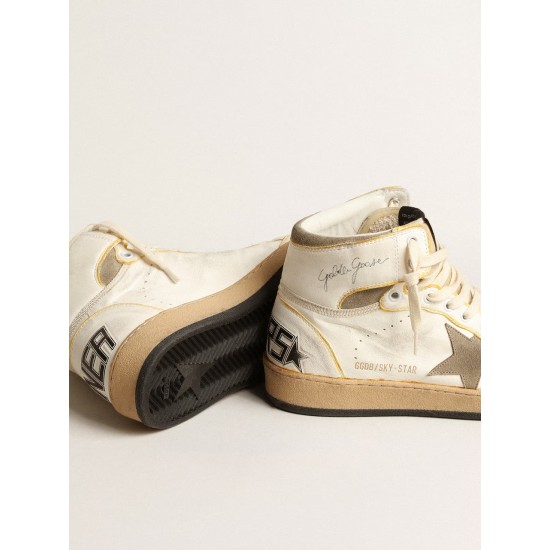 Women’s Sky-Star in white nappa leather with dove-gray suede star Women’s Sky-Star in white nappa leather with dove-gray suede star