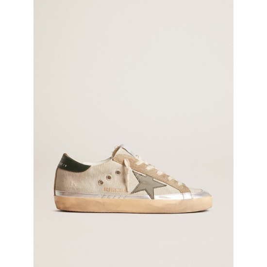 Super-Star in gray canvas with a green leather star and heel tab Super-Star in gray canvas with a green leather star and heel tab