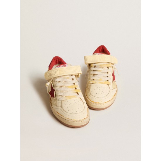 Women’s Ball Star LAB in cream-colored nappa with red suede star Women’s Ball Star LAB in cream-colored nappa with red suede star