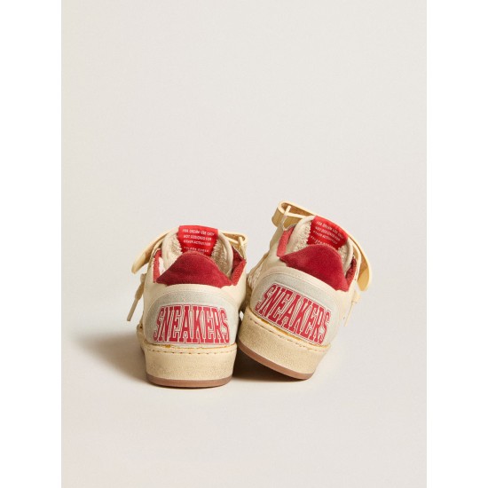 Women’s Ball Star LAB in cream-colored nappa with red suede star Women’s Ball Star LAB in cream-colored nappa with red suede star
