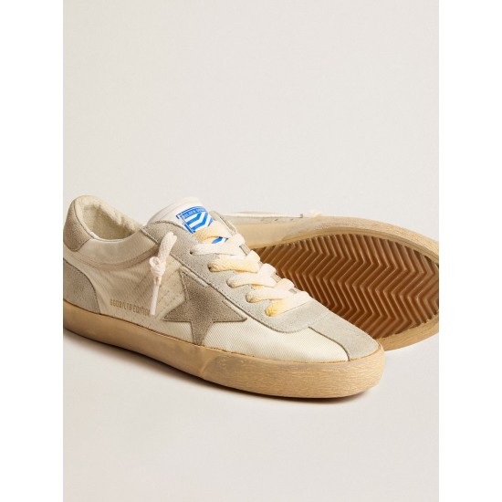 Women’s Super-Star LAB in nylon with dove-gray star and ice-gray suede inserts Women’s Super-Star LAB in nylon with dove-gray star and ice-gray suede inserts