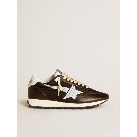 Women’s Marathon with black nylon upper and white star Women’s Marathon with black nylon upper and white star
